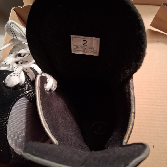 Boy's Reebok Ice Skates, Junior Size 2 D - Picture 9 of 12